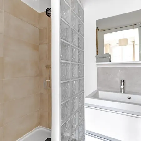 Appartamento Stylish 1br Steps From Le Marais & Montorgueil